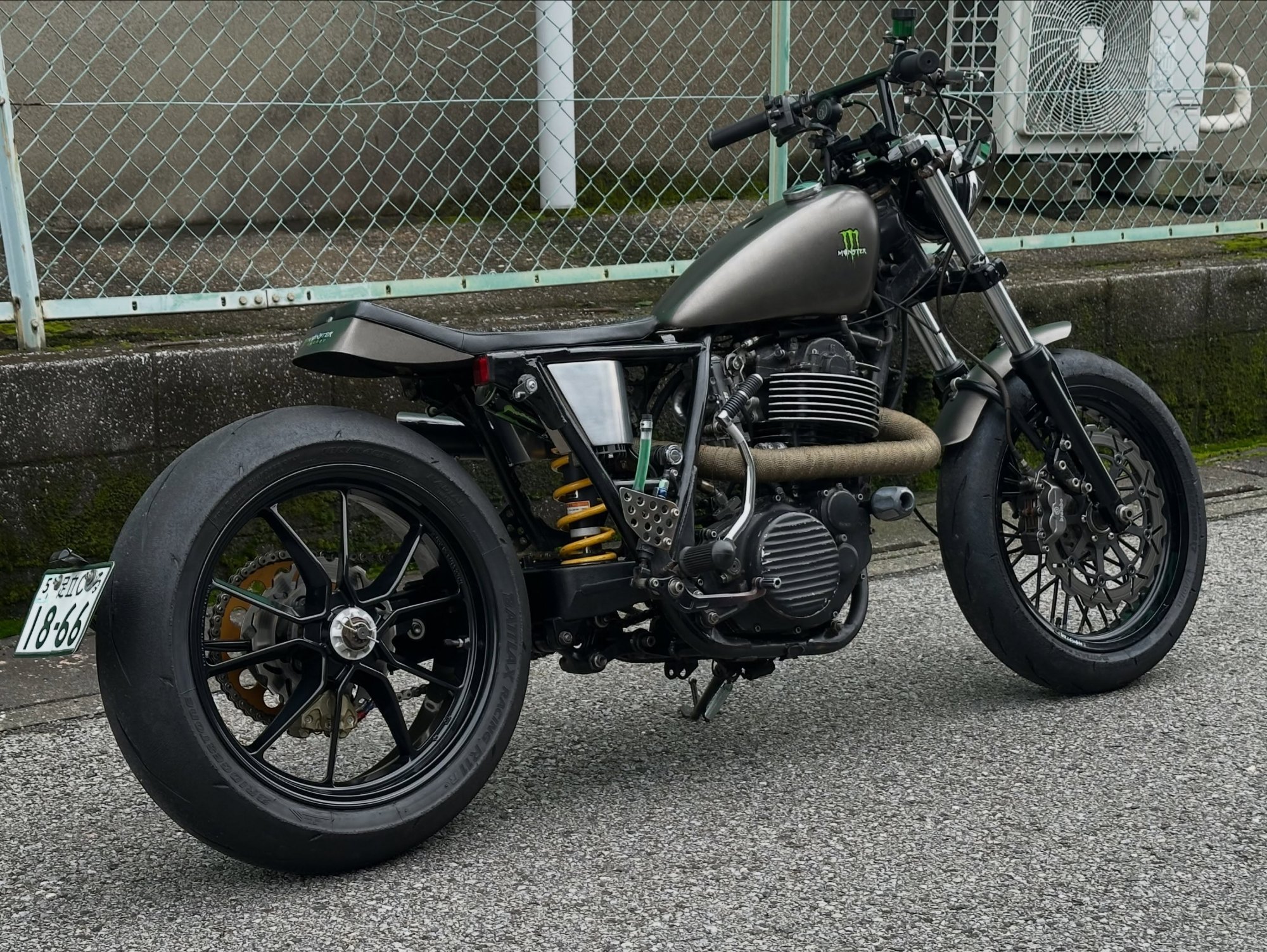 SR400