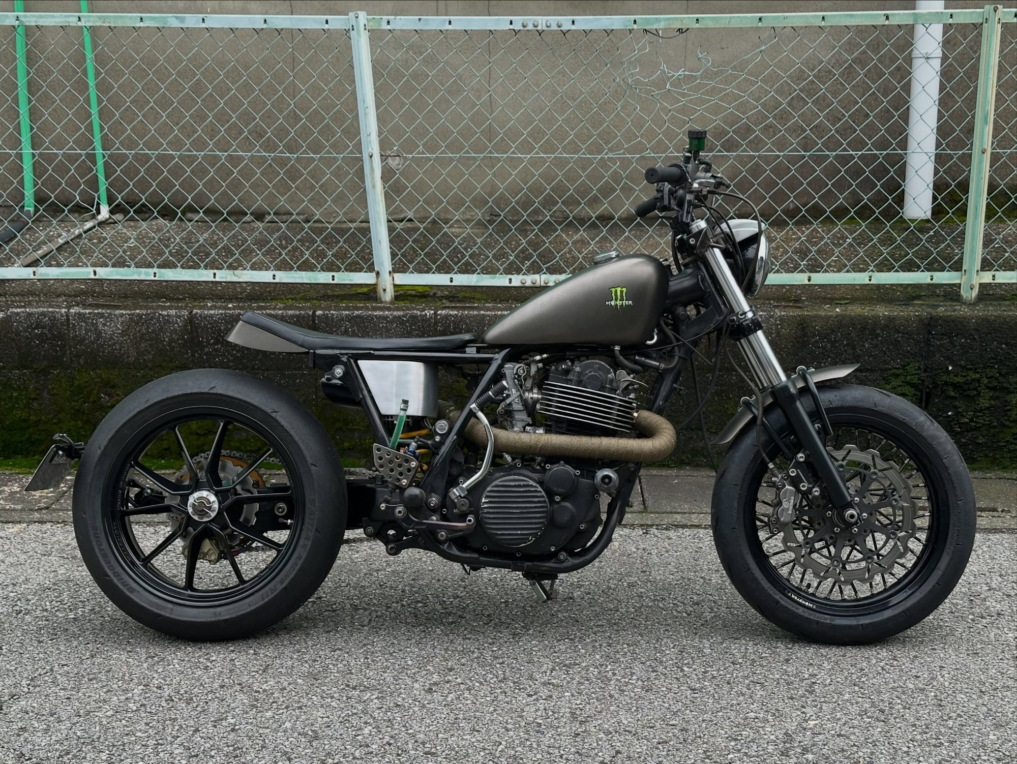 SR400